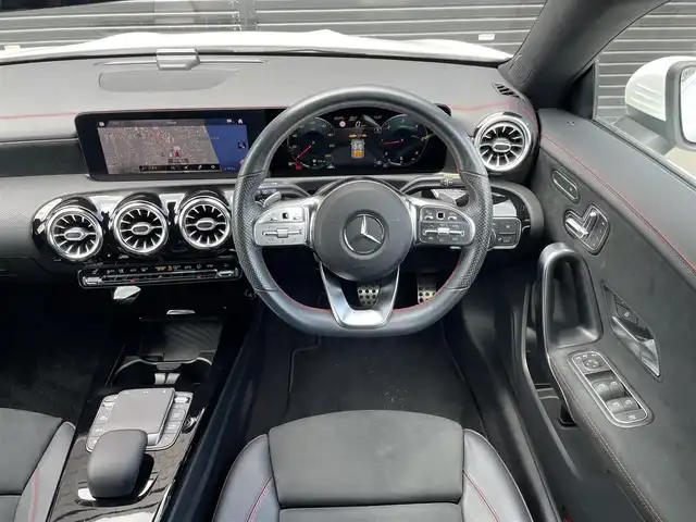 メルセデス・ベンツ ＣＬＡ２００ｄ Sブレーク AMGライン 三重県 2021(令3)年 3.5万km ポーラホワイト 純正HDDナビ（フルセグTV/BT）/バックモニター/ABS/コーナーセンサー/自動駐車/クルーズコントロール（追従走行有）/純正ドライブレコーダー（前後）/ETC2.0/マルチビームLED/ブラインドスポットアシスト/メモリ機能付きパワーシート/シートヒーター/フットトランクオープナー/ACC