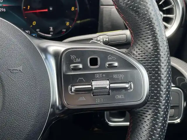 メルセデス・ベンツ ＣＬＡ２００ｄ Sブレーク AMGライン 三重県 2021(令3)年 3.5万km ポーラホワイト 純正HDDナビ（フルセグTV/BT）/バックモニター/ABS/コーナーセンサー/自動駐車/クルーズコントロール（追従走行有）/純正ドライブレコーダー（前後）/ETC2.0/マルチビームLED/ブラインドスポットアシスト/メモリ機能付きパワーシート/シートヒーター/フットトランクオープナー/ACC