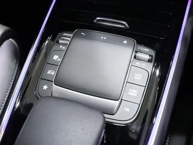 メルセデス・ベンツ Ｂ２００ｄ AMGライン 静岡県 2022(令4)年 3万km コスモスブラック サンルーフ　/レザーエクスクルーシブＰＫＧ　/アドバンスドＰＫＧ　/レーダーセーフティＰＫＧ　/ナビゲーションＰＫＧ　/フルセグＴＶ　/パドルシフト　/ＨＵＤ　/３６０°カメラ　/アンビエントライト　/シートヒーター　/パワーバックドア　