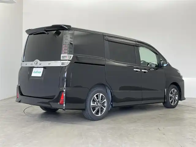 トヨタ ヴォクシー ZS 煌Ⅲ 埼玉県 2020(令2)年 4.6万km ブラック 純正10インチナビ/ CD DVD フルセグTV Bluetooth/バックカメラ/トヨタセーフティーセンス/プリクラッシュセーフティ/レーンディパーチャーアラート/クルーズコントロール/パーキングサポートブレーキ/クリアランスソナー/先行車発進お知らせ機能/両側パワースライドドア/ミラー一体型ドライブレレコーダー/LEDオートライト/オートハイビーム/シグネチャーライト/スマートキー/ETC