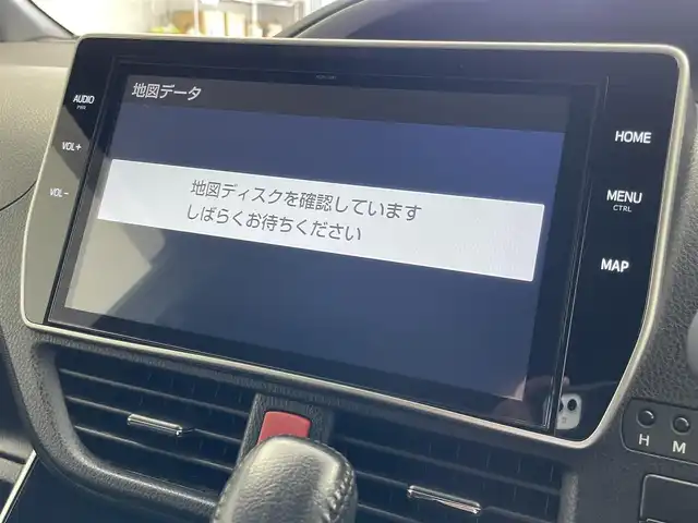 トヨタ ヴォクシー ZS 煌Ⅲ 埼玉県 2020(令2)年 4.6万km ブラック 純正10インチナビ/ CD DVD フルセグTV Bluetooth/バックカメラ/トヨタセーフティーセンス/プリクラッシュセーフティ/レーンディパーチャーアラート/クルーズコントロール/パーキングサポートブレーキ/クリアランスソナー/先行車発進お知らせ機能/両側パワースライドドア/ミラー一体型ドライブレレコーダー/LEDオートライト/オートハイビーム/シグネチャーライト/スマートキー/ETC