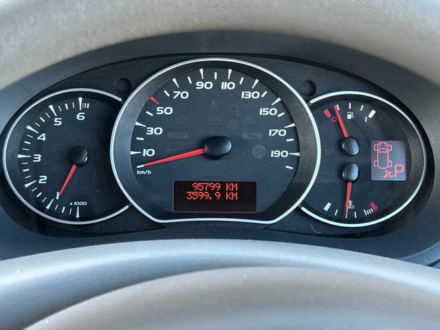 ルノー カングー 1．6 栃木県 2011(平23)年 9.6万km 青 社外ディスプレイオーディオ/・Bluetooth CD /・バックカメラ/純正オーディオ/リモコンキー/ドアバイザー/ドライブレコーダー/オートエアコン/取扱説明書