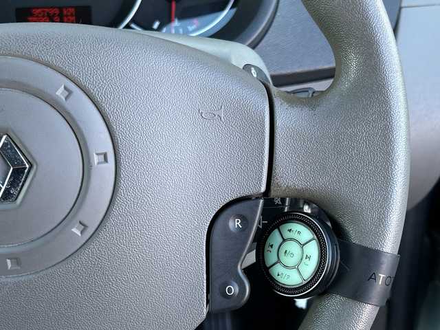 ルノー カングー 1．6 栃木県 2011(平23)年 9.6万km 青 社外ディスプレイオーディオ/・Bluetooth CD /・バックカメラ/純正オーディオ/リモコンキー/ドアバイザー/ドライブレコーダー/オートエアコン/取扱説明書