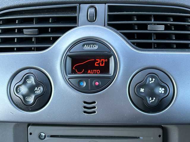 ルノー カングー 1．6 栃木県 2011(平23)年 9.6万km 青 社外ディスプレイオーディオ/・Bluetooth CD /・バックカメラ/純正オーディオ/リモコンキー/ドアバイザー/ドライブレコーダー/オートエアコン/取扱説明書