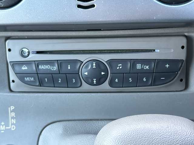 ルノー カングー 1．6 栃木県 2011(平23)年 9.6万km 青 社外ディスプレイオーディオ/・Bluetooth CD /・バックカメラ/純正オーディオ/リモコンキー/ドアバイザー/ドライブレコーダー/オートエアコン/取扱説明書