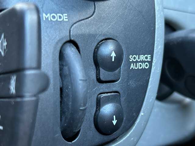 ルノー カングー 1．6 栃木県 2011(平23)年 9.6万km 青 社外ディスプレイオーディオ/・Bluetooth CD /・バックカメラ/純正オーディオ/リモコンキー/ドアバイザー/ドライブレコーダー/オートエアコン/取扱説明書