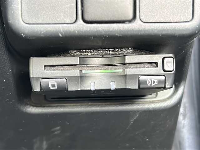 トヨタ アクア S 千葉県 2013(平25)年 12.7万km シルバーM 純正SDナビゲーション/【Bluetooth・CD・DVD・SD・DS】/バックカメラ/エンジンプッシュスタート/・スマートキー/・スペアキー/ハロゲンヘッドライト/・オートライト/前後ドライブレコーダー/ETC/ステアリングリモコン/取扱説明書