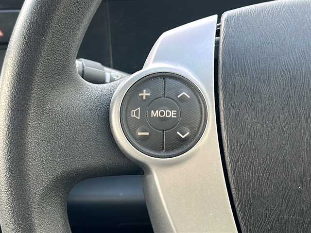 トヨタ アクア S 千葉県 2013(平25)年 12.7万km シルバーM 純正SDナビゲーション/【Bluetooth・CD・DVD・SD・DS】/バックカメラ/エンジンプッシュスタート/・スマートキー/・スペアキー/ハロゲンヘッドライト/・オートライト/前後ドライブレコーダー/ETC/ステアリングリモコン/取扱説明書