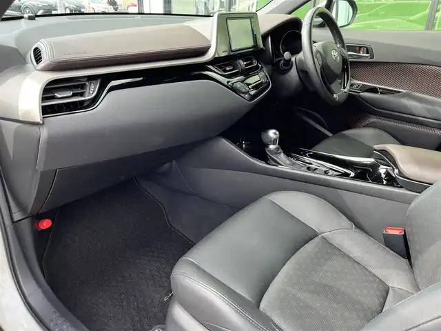 トヨタ,Ｃ－ＨＲ,G,ToyotaSafetySense 社外ナビ レザーシート,2017年式