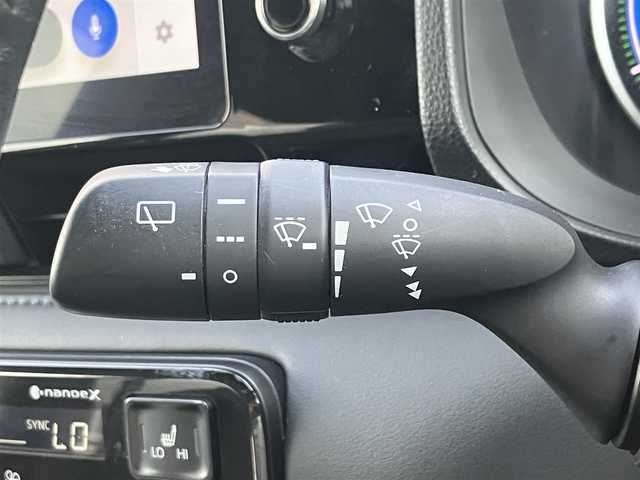 トヨタ ヴォクシー ハイブリッド S－Z 道央・札幌 2022(令4)年 2.7万km アティチュードブラックマイカ ワンオーナー/寒冷地仕様/純正10.5型ナビ/フルセグ/CD/DVD/BT/Miracast/USB/バックカメラ/両側パワースライド/パワーバックドア/ハーフレザーシート/衝突軽減ブレーキ/レーンキープアシスト/前後ドライブレコーダー/レーダークルーズコントロール/シートヒーター（D/N）/ステアリングヒーター/ワイパーデアイサー/オートマチックハイビーム/AC100V電源/コーナーセンサー/ＬＥＤヘッドライト/ヘッドライトレベライザー/ビルトインＥＴＣ/スマートキー×2/保証書/取扱説明書