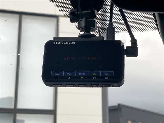 トヨタ ヴォクシー ハイブリッド S－Z 道央・札幌 2022(令4)年 2.7万km アティチュードブラックマイカ ワンオーナー/寒冷地仕様/純正10.5型ナビ/フルセグ/CD/DVD/BT/Miracast/USB/バックカメラ/両側パワースライド/パワーバックドア/ハーフレザーシート/衝突軽減ブレーキ/レーンキープアシスト/前後ドライブレコーダー/レーダークルーズコントロール/シートヒーター（D/N）/ステアリングヒーター/ワイパーデアイサー/オートマチックハイビーム/AC100V電源/コーナーセンサー/ＬＥＤヘッドライト/ヘッドライトレベライザー/ビルトインＥＴＣ/スマートキー×2/保証書/取扱説明書