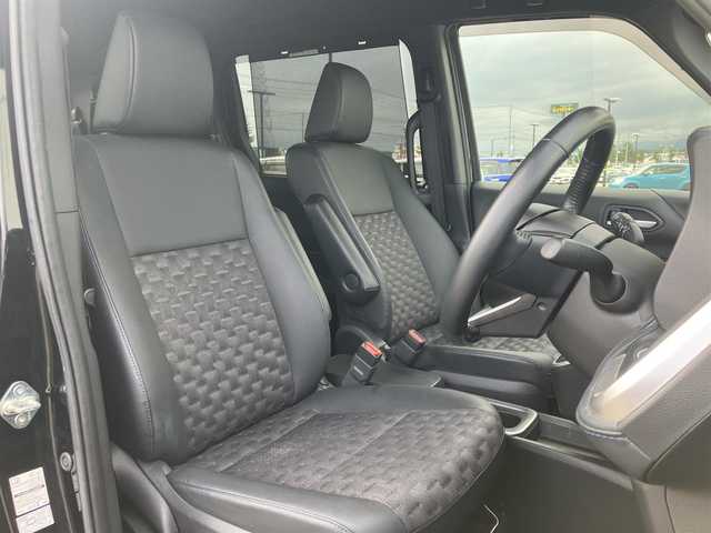 トヨタ ヴォクシー ハイブリッド S－Z 道央・札幌 2022(令4)年 2.7万km アティチュードブラックマイカ ワンオーナー/寒冷地仕様/純正10.5型ナビ/フルセグ/CD/DVD/BT/Miracast/USB/バックカメラ/両側パワースライド/パワーバックドア/ハーフレザーシート/衝突軽減ブレーキ/レーンキープアシスト/前後ドライブレコーダー/レーダークルーズコントロール/シートヒーター（D/N）/ステアリングヒーター/ワイパーデアイサー/オートマチックハイビーム/AC100V電源/コーナーセンサー/ＬＥＤヘッドライト/ヘッドライトレベライザー/ビルトインＥＴＣ/スマートキー×2/保証書/取扱説明書