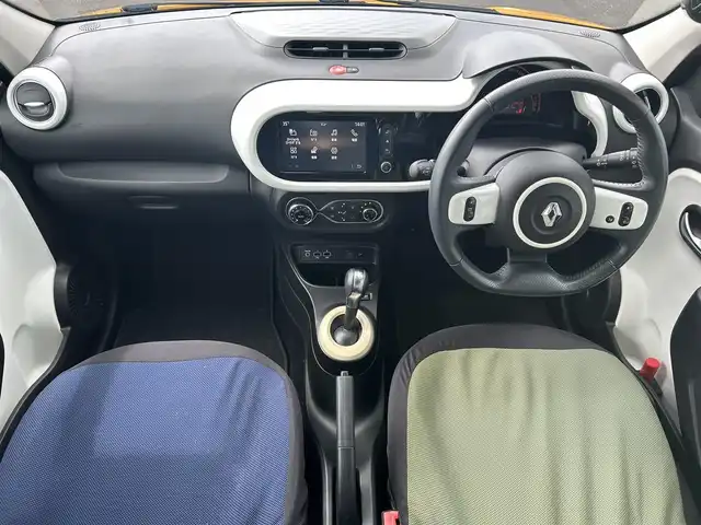 ルノー トゥインゴ EDC 鹿児島県 2019(令1)年 7.1万km 黄 純正ナビ/　　BT/AUX/LEDオートライト/純正アルミホイール/アイドリングストップ/リモコンキー/ETC