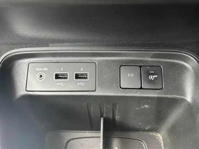 ルノー トゥインゴ EDC 鹿児島県 2019(令1)年 7.1万km 黄 純正ナビ/　　BT/AUX/LEDオートライト/純正アルミホイール/アイドリングストップ/リモコンキー/ETC