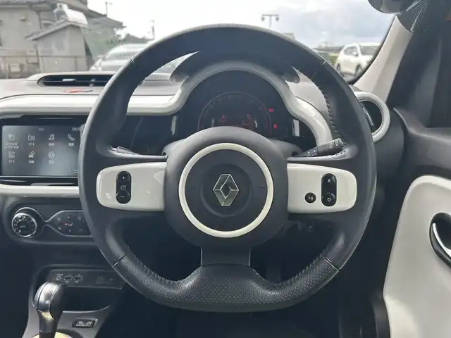 ルノー トゥインゴ EDC 鹿児島県 2019(令1)年 7.1万km 黄 純正ナビ/　　BT/AUX/LEDオートライト/純正アルミホイール/アイドリングストップ/リモコンキー/ETC