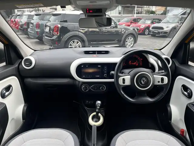 ルノー トゥインゴ EDC 栃木県 2019(令1)年 7.1万km 黄 純正ナビ/　　BT/AUX/LEDオートライト/純正アルミホイール/アイドリングストップ/リモコンキー/ETC
