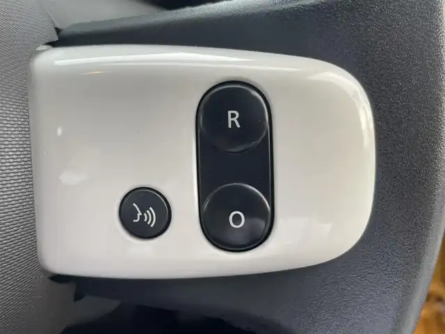 ルノー トゥインゴ EDC 栃木県 2019(令1)年 7.1万km 黄 純正ナビ/　　BT/AUX/LEDオートライト/純正アルミホイール/アイドリングストップ/リモコンキー/ETC