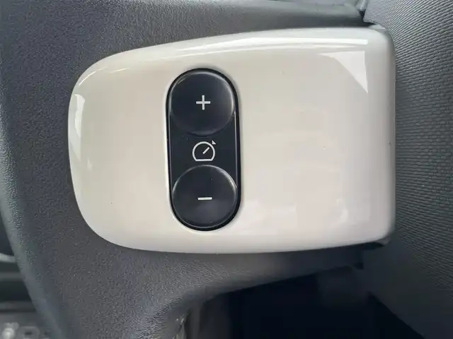 ルノー トゥインゴ EDC 栃木県 2019(令1)年 7.1万km 黄 純正ナビ/　　BT/AUX/LEDオートライト/純正アルミホイール/アイドリングストップ/リモコンキー/ETC