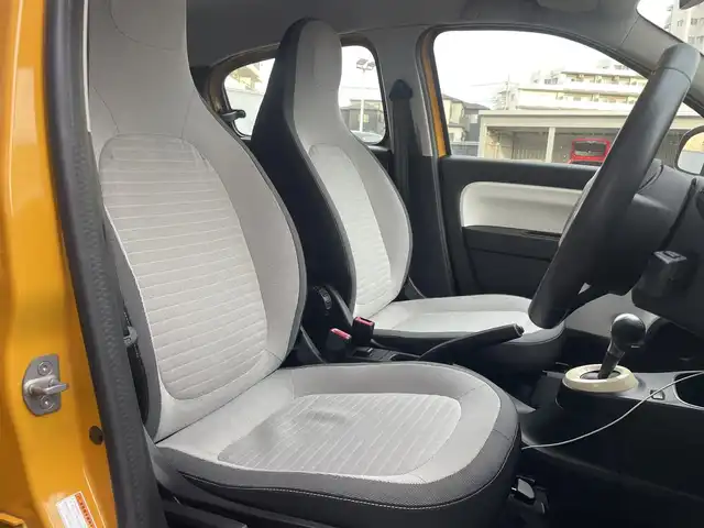 ルノー トゥインゴ EDC 栃木県 2019(令1)年 7.1万km 黄 純正ナビ/　　BT/AUX/LEDオートライト/純正アルミホイール/アイドリングストップ/リモコンキー/ETC