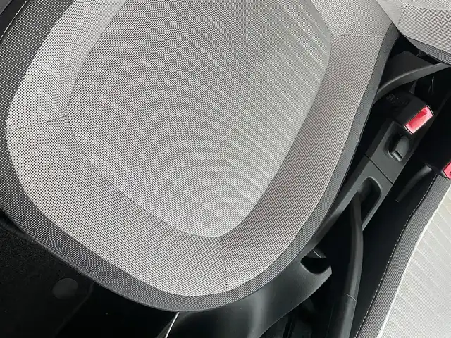ルノー トゥインゴ EDC 栃木県 2019(令1)年 7.1万km 黄 純正ナビ/　　BT/AUX/LEDオートライト/純正アルミホイール/アイドリングストップ/リモコンキー/ETC