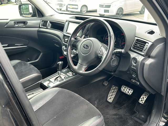 スバル エクシーガ 2．5i スペックB アイサイト 青森県 2013(平25)年 7.1万km 黒 ・４WD/・社外SDメモリナビ/（フルセグ・BT・ラジオ・CD・DVD）/・バックカメラ/・レーダークルーズコントロール/・ハーフレザーシート/・ETC/・社外前方ドライブレコーダー/・SI-DRIVE/・パドルシフト/・アイサイト/・プリクラッシュブレーキ/・車線逸脱警報/・電動格納ミラー/・ウィンカーミラー/・純正18インチアルミホイール