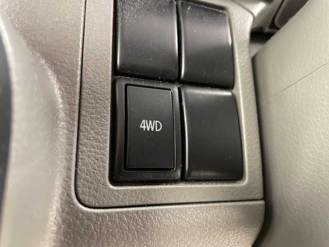 スズキ エブリイ PA リミテッド 道央・札幌 2023(令5)年 3.3万km シルキーシルバーメタリック ・４ＷＤ/切り替えスイッチ/・デュアルカメラブレーキサポート/・後退時ブレーキサポート/誤発進抑制機能/・車線逸脱警報機能/・コーナーセンサー/・社外ディスプレイオーディオ/・Bluetooth/applecarplay/・オートライト/・キーレス