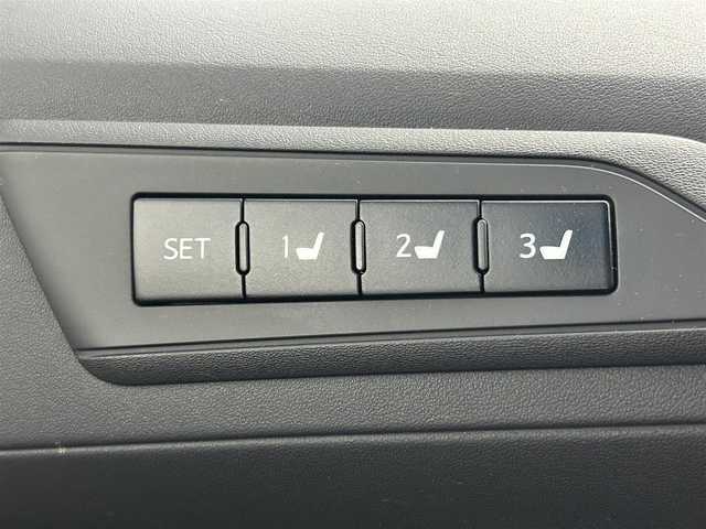 トヨタ ヴェルファイア Z Gエディション 熊本県 2020(令2)年 7.6万km ブラック ワンオーナー/禁煙車/トヨタセーフティセンス/・レーンキープアシスト/・クリアランスソナー/・プリクラッシュセーフティ/・プリクラッシュセーフティブレーキ/・レーダークルーズコントロール/・パワーバックドア/両側電動ドア/純正フリップダウンモニター/純正10インチメモリナビ/・CD/DVD/Bluetooth/フルセグTV/・ビルトインETC/・バックカメラ/革巻きステアリング/・ステアリングスイッチ/・ステアリングヒーター/レザーシート/・DNセカンドパワーシート/・DNベンチレーション/・D席メモリ付き/MT付きAT/左右独立エアコン/純正フロアマット/純正ドアバイザー/純正18インチAW/オートライト/・オートマチックハイビーム/・シーケンシャル三眼LEDヘッドライト/・LEDフォグランプ/電動格納ウインカーミラー/電子パーキング/・ブレーキホールド