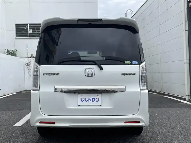 ホンダ ステップワゴン スパーダ Z クールスピリット 千葉県 2013(平25)年 9.9万km ホワイトオーキッドパール (株)IDOMが運営する【じしゃロン八千代店】の自社ローン専用車両になります。/こちらは現金またはオートローンご利用時の価格です。自社ローンご希望の方は別途その旨お申付け下さい/両側パワースライドドア/Bluetoothオーディオ対応ナビ