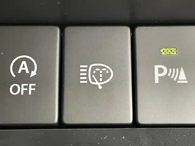 スズキ ジムニー XC 群馬県 2024(令6)年 0.1千km ピュアホワイトP 届出済未使用車：登録時走行距離10km/＝＝＝＝＝/届出済未使用車　シートヒーター　デュアルセンサーブレーキサポート　ＬＥＤヘッドライト　純正１５インチアルミ　クルーズコントロール　コーナーセンサー　ヒルディセントコントロール　オートマチックハイビーム