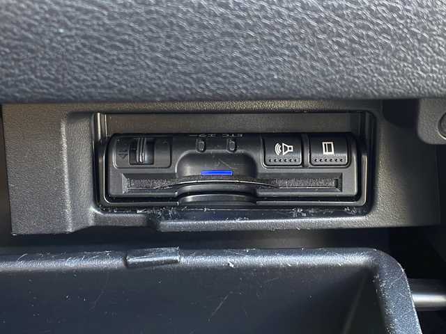 日産 セレナ ハイウェイスターVセレクションⅡ 新潟県 2019(平31)年 4万km ダイヤモンドブラック 2トーン 4WD/純正9インチSDナビ(MM518D-L)/CD/DVD/BD/BT/フルセグテレビ/SDミュージックサーバー/全方位カメラ/ETC/フリップダウンモニター/ドライブレコーダー/衝突被害軽減ブレーキ/レーンキープアシスト/レーダークルーズコントロール/両側パワースライドドア/シートヒーター /ステアリングヒーター/ステアリングスイッチ/コーナーセンサー/パーキングアシスト/スマートキー/プッシュスタート/LEDヘッドライト/オートライト/フォグランプ/社外15インチアルミホイール/純正15インチAW冬タイヤ車載