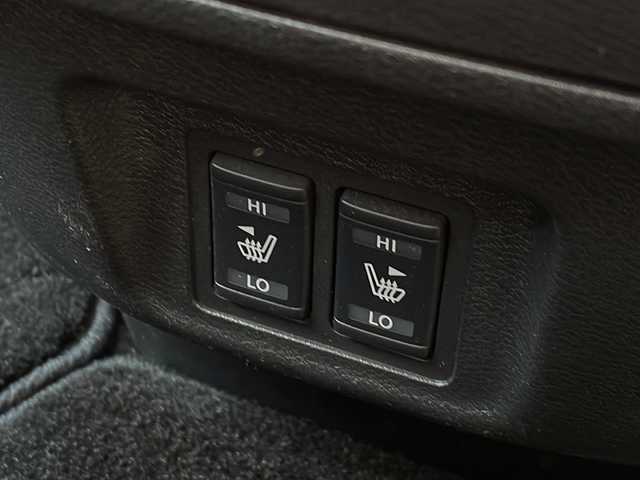 日産 セレナ ハイウェイスターVセレクションⅡ 新潟県 2019(平31)年 4万km ダイヤモンドブラック 2トーン 4WD/純正9インチSDナビ(MM518D-L)/CD/DVD/BD/BT/フルセグテレビ/SDミュージックサーバー/全方位カメラ/ETC/フリップダウンモニター/ドライブレコーダー/衝突被害軽減ブレーキ/レーンキープアシスト/レーダークルーズコントロール/両側パワースライドドア/シートヒーター /ステアリングヒーター/ステアリングスイッチ/コーナーセンサー/パーキングアシスト/スマートキー/プッシュスタート/LEDヘッドライト/オートライト/フォグランプ/社外15インチアルミホイール/純正15インチAW冬タイヤ車載