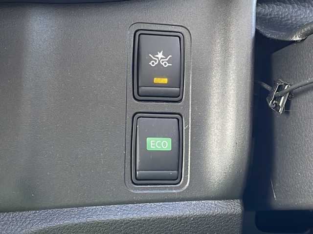 日産 セレナ ハイウェイスターVセレクションⅡ 新潟県 2019(平31)年 4万km ダイヤモンドブラック 2トーン 4WD/純正9インチSDナビ(MM518D-L)/CD/DVD/BD/BT/フルセグテレビ/SDミュージックサーバー/全方位カメラ/ETC/フリップダウンモニター/ドライブレコーダー/衝突被害軽減ブレーキ/レーンキープアシスト/レーダークルーズコントロール/両側パワースライドドア/シートヒーター /ステアリングヒーター/ステアリングスイッチ/コーナーセンサー/パーキングアシスト/スマートキー/プッシュスタート/LEDヘッドライト/オートライト/フォグランプ/社外15インチアルミホイール/純正15インチAW冬タイヤ車載