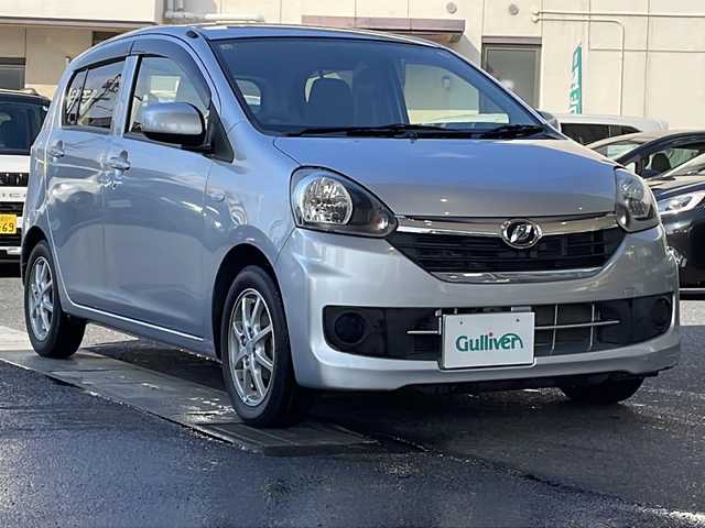 ダイハツ ミラ イース X SA 岡山県 2014(平26)年 2.9万km ブライトシルバーメタリック 登録時走行距離28606キロ/純正SDナビ/AM/FM/Bluetooth/TV/DVD/スマートアシスト/・衝突警報機能/・誤発進抑制機能（前方）/・先行車発進お知らせ機能/純正１４インチAW/純正フロアマット/電動格納ミラー/ハロゲンライト/リモコンキー/ETC