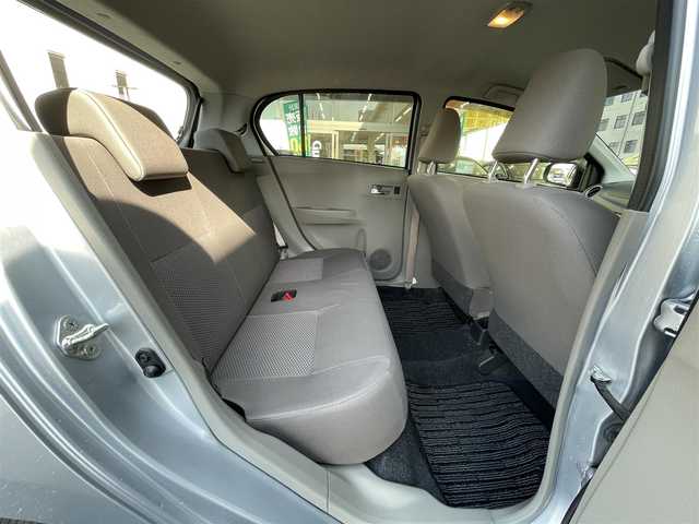 ダイハツ ミラ イース X SA 岡山県 2014(平26)年 2.9万km ブライトシルバーメタリック 登録時走行距離28606キロ/純正SDナビ/AM/FM/Bluetooth/TV/DVD/スマートアシスト/・衝突警報機能/・誤発進抑制機能（前方）/・先行車発進お知らせ機能/純正１４インチAW/純正フロアマット/電動格納ミラー/ハロゲンライト/リモコンキー/ETC