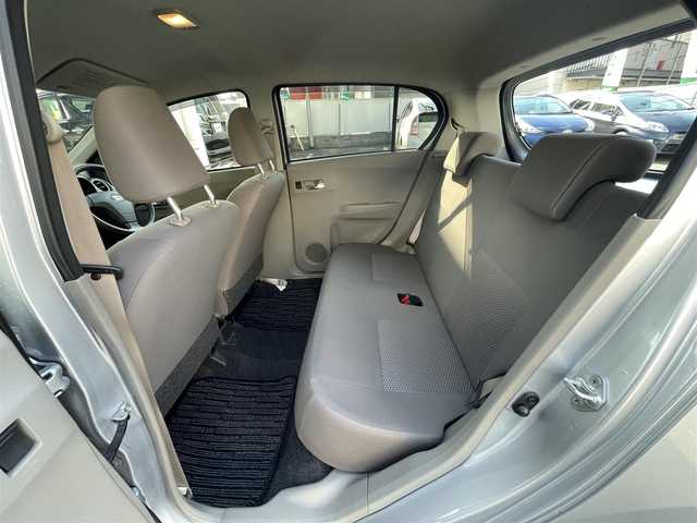 ダイハツ ミラ イース X SA 岡山県 2014(平26)年 2.9万km ブライトシルバーメタリック 登録時走行距離28606キロ/純正SDナビ/AM/FM/Bluetooth/TV/DVD/スマートアシスト/・衝突警報機能/・誤発進抑制機能（前方）/・先行車発進お知らせ機能/純正１４インチAW/純正フロアマット/電動格納ミラー/ハロゲンライト/リモコンキー/ETC