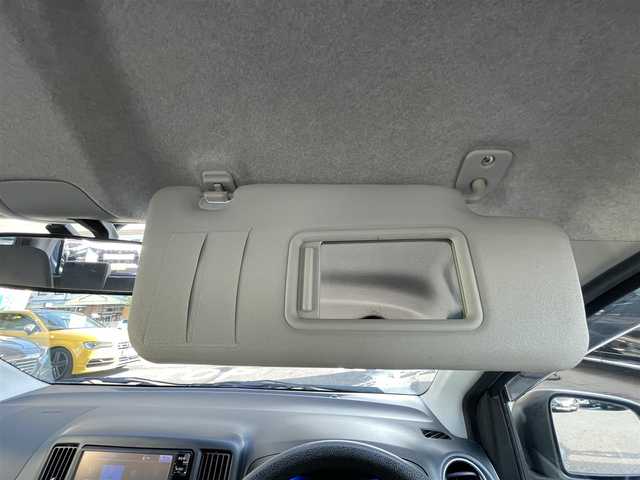 ダイハツ ミラ イース X SA 岡山県 2014(平26)年 2.9万km ブライトシルバーメタリック 登録時走行距離28606キロ/純正SDナビ/AM/FM/Bluetooth/TV/DVD/スマートアシスト/・衝突警報機能/・誤発進抑制機能（前方）/・先行車発進お知らせ機能/純正１４インチAW/純正フロアマット/電動格納ミラー/ハロゲンライト/リモコンキー/ETC