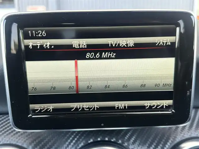 メルセデス・ベンツ Ａ１８０ 愛知県 2014(平26)年 5.9万km パール セーフティパッケージ/　・衝突被害軽減ブレーキ/　・ブラインドスポットモニター/  ・追従型クルーズコントロール/純正マルチファンクションディスプレイ/ -BT/CD/DVD/バックカメラ/ステアリングリモコン/パワーシート/シートメモリー/フルフラットシート/純正17インチアルミホイール/電動格納ミラー/取扱説明書/スマートキー/スペアキー