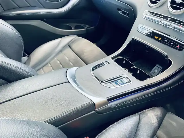 メルセデス・ベンツ ＧＬＣ２２０ d 4マチック クーペ AMGライン 大阪府 2020(令2)年 5.8万km グレー レーダーセーフティ/サンルーフ/ブルメスター/ハーフレザー/メモリ付きパワーシート/シートヒーター/純正ナビ/TV/360°カメラ/純正19インチAW/LEDヘッドライト/アンビエントライト/電動リアゲート/ACC/ブラインドスポット/ワイヤレス充電
