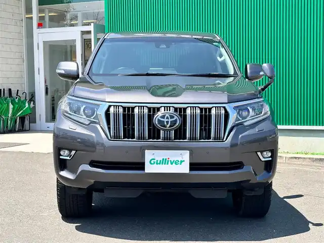 トヨタ ランドクルーザー プラド TX Lパッケージ 宮城県 2019(令1)年 7.6万km グレーメタリック トヨタセーフティセンスP/・プリクラッシュセーフティ/・レーンデイパーチャーアラート/・オートマチックハイビーム/・レーダークルーズコントロール【ブレーキ制御付】/ブラック革シート/・パワーシート【D/N】/・シートヒーター【D/N】/・エアシート【D/N】/社外フローティングナビ【ALPINE】/・フルセグ/・Bluetooth/・CD/DVD/・HDMI/バックカメラ/ビルドインETC2.0/社外前後ドライブレコーダー/社外マフラー/社外17インチアルミホイール/純正フロアマット/ドアバイアザー/スペアタイヤ/スペアキー/保証書