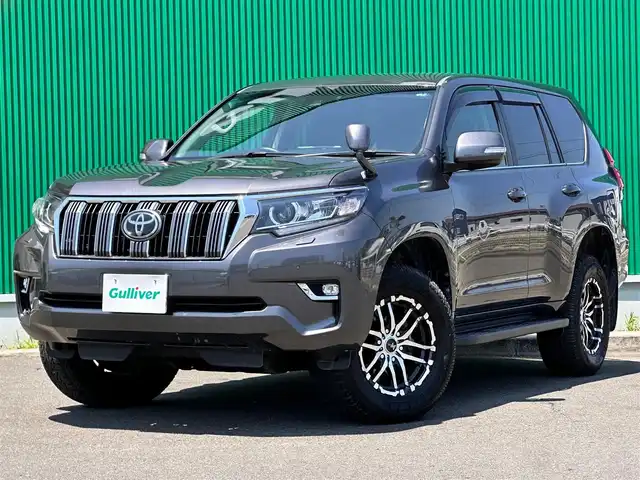 トヨタ ランドクルーザー プラド TX Lパッケージ 宮城県 2019(令1)年 7.6万km グレーメタリック トヨタセーフティセンスP/・プリクラッシュセーフティ/・レーンデイパーチャーアラート/・オートマチックハイビーム/・レーダークルーズコントロール【ブレーキ制御付】/ブラック革シート/・パワーシート【D/N】/・シートヒーター【D/N】/・エアシート【D/N】/社外フローティングナビ【ALPINE】/・フルセグ/・Bluetooth/・CD/DVD/・HDMI/バックカメラ/ビルドインETC2.0/社外前後ドライブレコーダー/社外マフラー/社外17インチアルミホイール/純正フロアマット/ドアバイアザー/スペアタイヤ/スペアキー/保証書