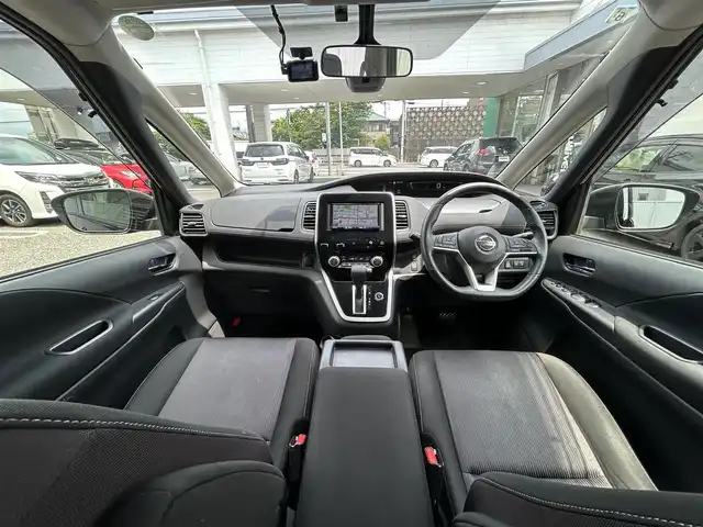 日産 セレナ ハイウェイスターVセレクションⅡ 愛知県 2019(令1)年 4.6万km ダイヤモンドブラック 社外メモリナビ(FM/AM/CD/DVD/BT/USB/iPod/AUX/HDMI/フルセグ)/アラウンドビューカメラ/フリップダウンモニター/インテリジェントエマージェンシーブレーキ/駐車支援/ふらつき検知/クリアランスソナー/クルーズコントロール/ドライブレコーダー/両側パワースライドドア/ワンタッチオートスライド/LEDヘッドライト/フォグランプ/純正AW16インチ/アイドリングストップ/ETC/プッシュスタート/スマートキー/スペアキー１本/ステアリングリモコン/ABS/保証書