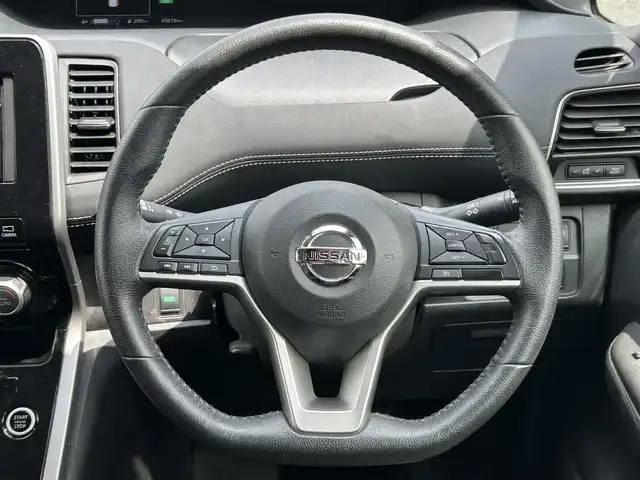 日産 セレナ ハイウェイスターVセレクションⅡ 愛知県 2019(令1)年 4.6万km ダイヤモンドブラック 社外メモリナビ(FM/AM/CD/DVD/BT/USB/iPod/AUX/HDMI/フルセグ)/アラウンドビューカメラ/フリップダウンモニター/インテリジェントエマージェンシーブレーキ/駐車支援/ふらつき検知/クリアランスソナー/クルーズコントロール/ドライブレコーダー/両側パワースライドドア/ワンタッチオートスライド/LEDヘッドライト/フォグランプ/純正AW16インチ/アイドリングストップ/ETC/プッシュスタート/スマートキー/スペアキー１本/ステアリングリモコン/ABS/保証書