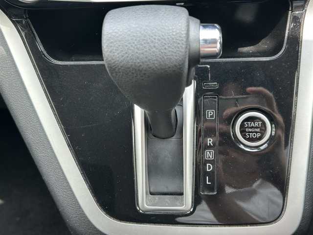 日産 セレナ ハイウェイスターVセレクションⅡ 愛知県 2019(令1)年 4.6万km ダイヤモンドブラック 社外メモリナビ(FM/AM/CD/DVD/BT/USB/iPod/AUX/HDMI/フルセグ)/アラウンドビューカメラ/フリップダウンモニター/インテリジェントエマージェンシーブレーキ/駐車支援/ふらつき検知/クリアランスソナー/クルーズコントロール/ドライブレコーダー/両側パワースライドドア/ワンタッチオートスライド/LEDヘッドライト/フォグランプ/純正AW16インチ/アイドリングストップ/ETC/プッシュスタート/スマートキー/スペアキー１本/ステアリングリモコン/ABS/保証書