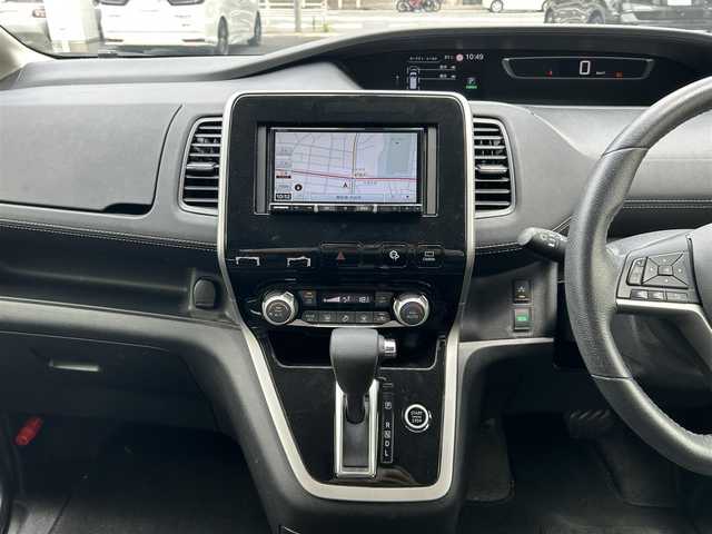 日産 セレナ ハイウェイスターVセレクションⅡ 愛知県 2019(令1)年 4.6万km ダイヤモンドブラック 社外メモリナビ(FM/AM/CD/DVD/BT/USB/iPod/AUX/HDMI/フルセグ)/アラウンドビューカメラ/フリップダウンモニター/インテリジェントエマージェンシーブレーキ/駐車支援/ふらつき検知/クリアランスソナー/クルーズコントロール/ドライブレコーダー/両側パワースライドドア/ワンタッチオートスライド/LEDヘッドライト/フォグランプ/純正AW16インチ/アイドリングストップ/ETC/プッシュスタート/スマートキー/スペアキー１本/ステアリングリモコン/ABS/保証書