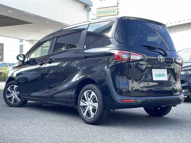 トヨタ シエンタ G クエロ 福岡県 2020(令2)年 5.1万km ブラックマイカ ワンオーナー/純正ナビ（Bluetooth・フルセグTV・CD・DVD再生）/ドライブレコーダー（前後）/USB入力端子/クリアランスソナー/コーナーセンサー/ビルトインETC/両側パワースライドドア/3列シート/レーンキープアシスト/パワーステアリング/パワーウィンドウ/アイドリングストップ/スマートキー/純正フロアマット/横滑り防止装置/盗難防止装置/衝突被害軽減システム/LEDオートライト/プッシュスタート/ABS/保証書/取扱説明書