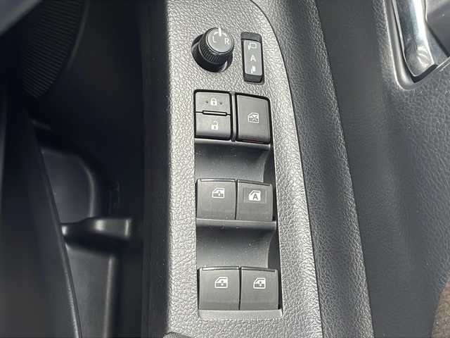 トヨタ シエンタ G クエロ 福岡県 2020(令2)年 5.1万km ブラックマイカ ワンオーナー/純正ナビ（Bluetooth・フルセグTV・CD・DVD再生）/ドライブレコーダー（前後）/USB入力端子/クリアランスソナー/コーナーセンサー/ビルトインETC/両側パワースライドドア/3列シート/レーンキープアシスト/パワーステアリング/パワーウィンドウ/アイドリングストップ/スマートキー/純正フロアマット/横滑り防止装置/盗難防止装置/衝突被害軽減システム/LEDオートライト/プッシュスタート/ABS/保証書/取扱説明書