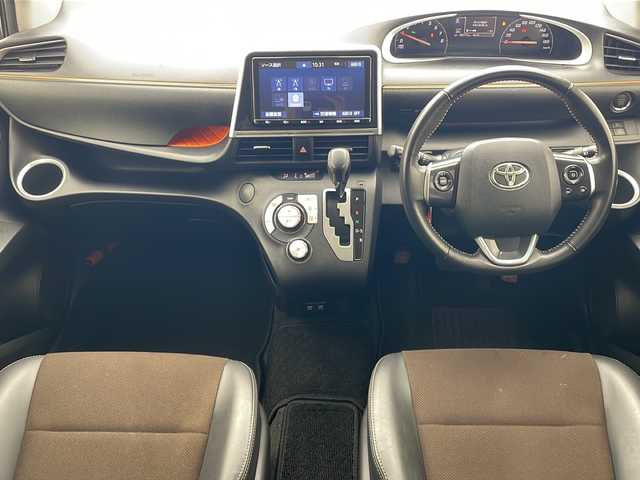 トヨタ シエンタ G クエロ 沖縄県 2020(令2)年 5.1万km ブラックマイカ 純正ナビ(ＮＳＺＴ－Ｙ６８Ｔ)/(フルセグＴＶ　Ｂｌｕｅｔｏｏｔｈ　ＣＤ　ＤＶＤ　ＡＭ　ＦＭ)　/パノラミックビューモニター　/ドライブレコーダー　/ＥＴＣ　　/ハーフレザーシート/ステアリングスイッチ/両側パワースライドドア　/トヨタセーフティセンス/・衝突被害軽減ブレーキ (プリクラッシュセーフティ)																																																		/・車線はみ出しアラート (レーンディパーチャーアラート)																									/・自動ハイビーム (オートマチックハイビーム)																									/スマートキー/プッシュスタート/アイドリングストップ/ＬＥＤヘッドライト　/オートライト/電動格納ミラー/クリアランスソナー/純正フロアマット/ドアバイザー/保証書/取扱説明書/記録簿