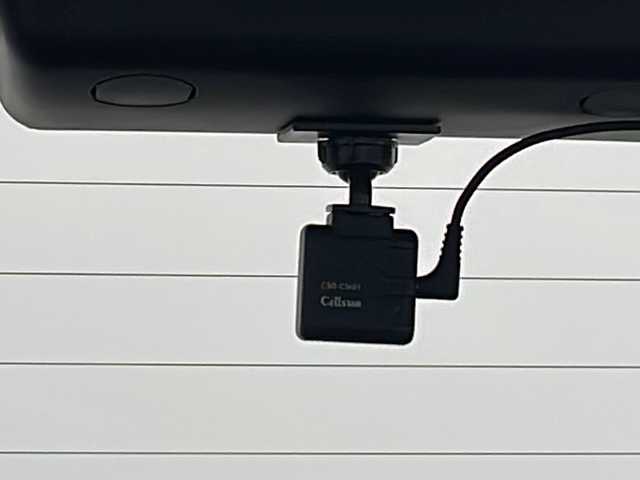 トヨタ シエンタ G クエロ 沖縄県 2020(令2)年 5.1万km ブラックマイカ 純正ナビ(ＮＳＺＴ－Ｙ６８Ｔ)/(フルセグＴＶ　Ｂｌｕｅｔｏｏｔｈ　ＣＤ　ＤＶＤ　ＡＭ　ＦＭ)　/パノラミックビューモニター　/ドライブレコーダー　/ＥＴＣ　　/ハーフレザーシート/ステアリングスイッチ/両側パワースライドドア　/トヨタセーフティセンス/・衝突被害軽減ブレーキ (プリクラッシュセーフティ)																																																		/・車線はみ出しアラート (レーンディパーチャーアラート)																									/・自動ハイビーム (オートマチックハイビーム)																									/スマートキー/プッシュスタート/アイドリングストップ/ＬＥＤヘッドライト　/オートライト/電動格納ミラー/クリアランスソナー/純正フロアマット/ドアバイザー/保証書/取扱説明書/記録簿