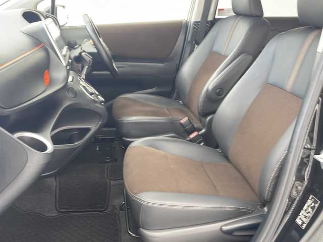 トヨタ シエンタ G クエロ 沖縄県 2020(令2)年 5.1万km ブラックマイカ 純正ナビ(ＮＳＺＴ－Ｙ６８Ｔ)/(フルセグＴＶ　Ｂｌｕｅｔｏｏｔｈ　ＣＤ　ＤＶＤ　ＡＭ　ＦＭ)　/パノラミックビューモニター　/ドライブレコーダー　/ＥＴＣ　　/ハーフレザーシート/ステアリングスイッチ/両側パワースライドドア　/トヨタセーフティセンス/・衝突被害軽減ブレーキ (プリクラッシュセーフティ)																																																		/・車線はみ出しアラート (レーンディパーチャーアラート)																									/・自動ハイビーム (オートマチックハイビーム)																									/スマートキー/プッシュスタート/アイドリングストップ/ＬＥＤヘッドライト　/オートライト/電動格納ミラー/クリアランスソナー/純正フロアマット/ドアバイザー/保証書/取扱説明書/記録簿