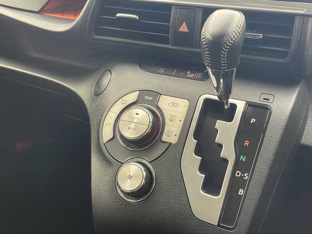 トヨタ シエンタ G クエロ 沖縄県 2020(令2)年 5.1万km ブラックマイカ 純正ナビ(ＮＳＺＴ－Ｙ６８Ｔ)/(フルセグＴＶ　Ｂｌｕｅｔｏｏｔｈ　ＣＤ　ＤＶＤ　ＡＭ　ＦＭ)　/パノラミックビューモニター　/ドライブレコーダー　/ＥＴＣ　　/ハーフレザーシート/ステアリングスイッチ/両側パワースライドドア　/トヨタセーフティセンス/・衝突被害軽減ブレーキ (プリクラッシュセーフティ)																																																		/・車線はみ出しアラート (レーンディパーチャーアラート)																									/・自動ハイビーム (オートマチックハイビーム)																									/スマートキー/プッシュスタート/アイドリングストップ/ＬＥＤヘッドライト　/オートライト/電動格納ミラー/クリアランスソナー/純正フロアマット/ドアバイザー/保証書/取扱説明書/記録簿